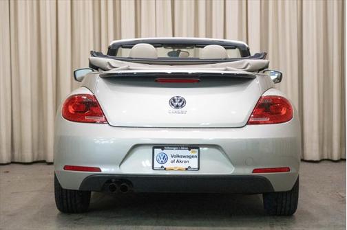 2015 Volkswagen Beetle Auto 1.8T w/Tech