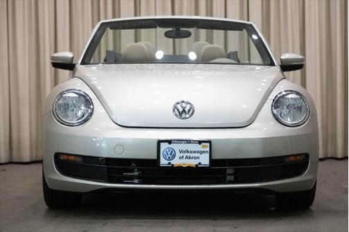 2015 Volkswagen Beetle Auto 1.8T w/Tech