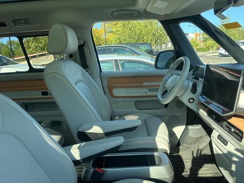 2025 Volkswagen ID. Buzz 1st Edition with 4MOTION