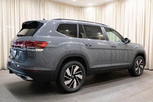 2026 Volkswagen Atlas 2.0T SE w/Technology 4MOTION