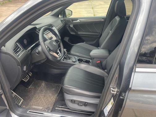 Platinum 2022 Volkswagen Tiguan 2.0T SE R-Line Black 4MOTION