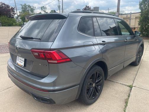 Platinum 2022 Volkswagen Tiguan 2.0T SE R-Line Black 4MOTION