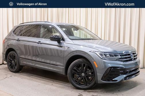 Platinum 2022 Volkswagen Tiguan 2.0T SE R-Line Black 4MOTION