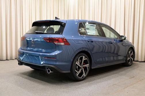 2025 Volkswagen Golf GTI 2.0T SE DSG