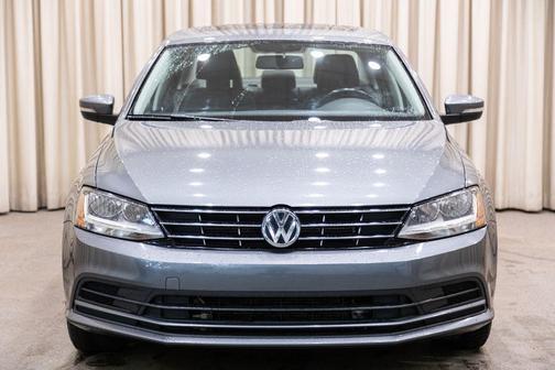 Platinum Gray Metallic 2018 Volkswagen Jetta 1.4T SE