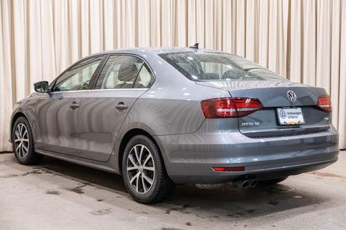 Platinum Gray Metallic 2018 Volkswagen Jetta 1.4T SE