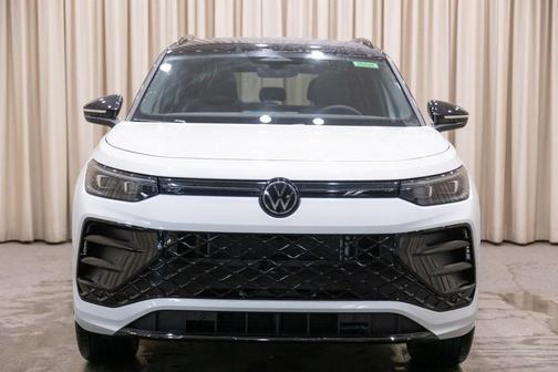 2026 Volkswagen Tiguan 2.0T SE R-Line Black 4MOTION