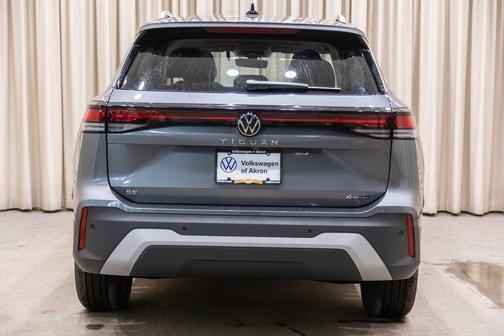 Platinum 2026 Volkswagen Tiguan 2.0T SE 4MOTION