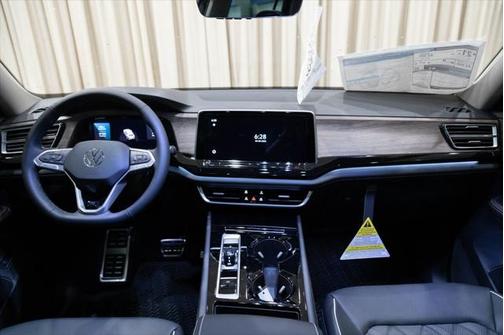 2025 Volkswagen Atlas 2.0T SEL Premium R-Line 4MOTION