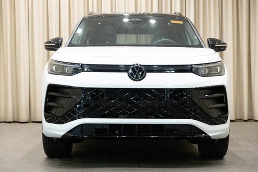 2025 Volkswagen Tiguan 2.0T SE R-Line Black 4MOTION