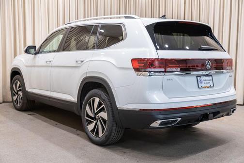 White Pearl 2026 Volkswagen Atlas 2.0T SEL