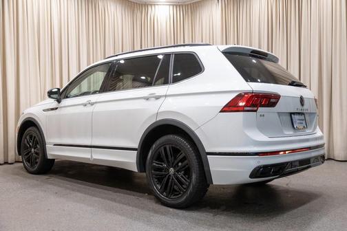 2022 Volkswagen Tiguan 2.0T SE R-Line Black 4MOTION
