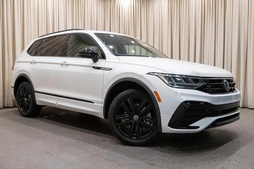 2022 Volkswagen Tiguan 2.0T SE R-Line Black 4MOTION