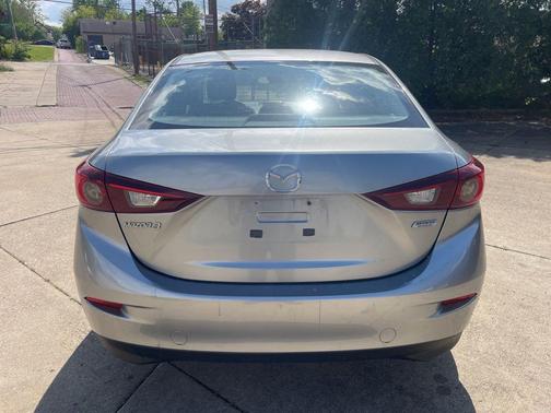Liquid Silver Metallic 2015 Mazda Mazda3 i Sport