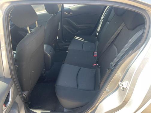Liquid Silver Metallic 2015 Mazda Mazda3 i Sport