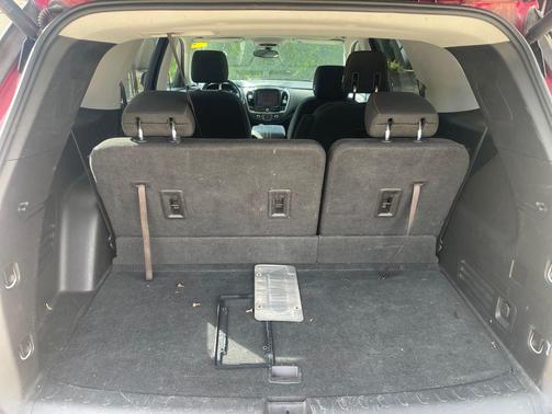 Cajun Red Tintcoat 2018 Chevrolet Traverse LT Cloth