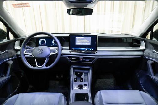 2025 Volkswagen Tiguan 2.0T SE 4MOTION