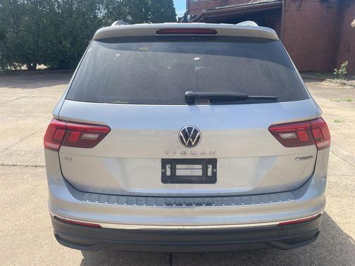 Silver Metallic 2023 Volkswagen Tiguan 2.0T SE 4MOTION