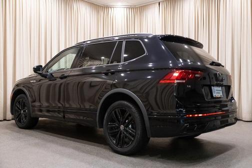 2022 Volkswagen Tiguan 2.0T SE R-Line Black 4MOTION