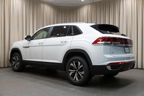 2026 Volkswagen Atlas Cross Sport 2.0T SE