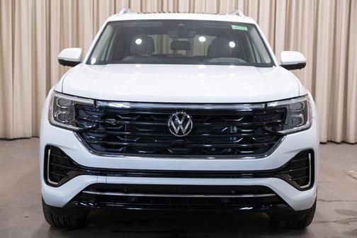 Opal White Pearl 2026 Volkswagen Atlas 2.0T SEL Premium R-Line 4MOTION
