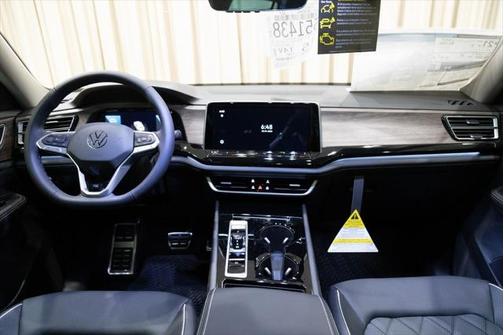 2025 Volkswagen Atlas 2.0T SEL Premium R-Line 4MOTION