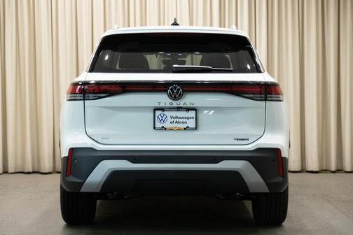 2025 Volkswagen Tiguan 2.0T SE 4MOTION
