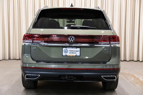 Avocado Green Pearl 2026 Volkswagen Atlas 2.0T SE w/Technology 4MOTION