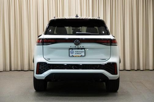 2025 Volkswagen Tiguan 2.0T SE R-Line Black 4MOTION