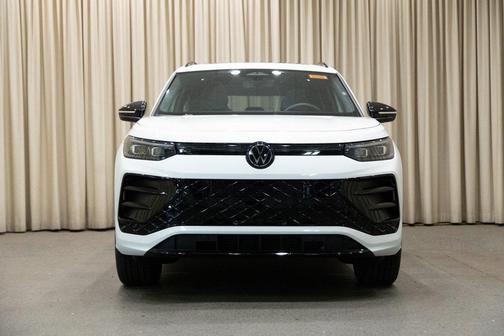 2025 Volkswagen Tiguan 2.0T SE R-Line Black 4MOTION
