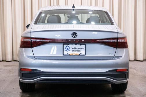 2026 Volkswagen Jetta 1.4T SE