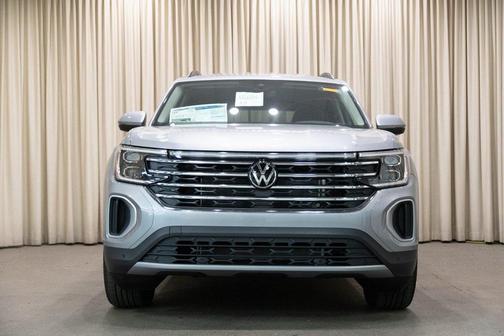 2025 Volkswagen Atlas 2.0T SE w/Technology 4MOTION