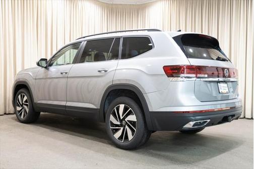 2025 Volkswagen Atlas 2.0T SE w/Technology 4MOTION