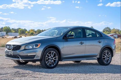 2017 Volvo S60 Cross Country T5