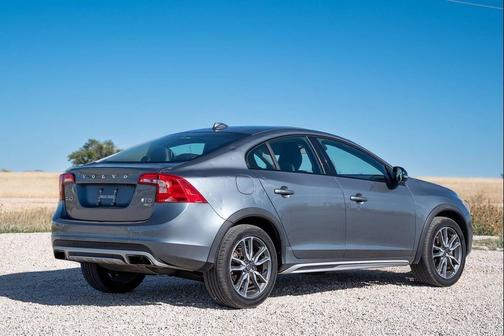 2017 Volvo S60 Cross Country T5