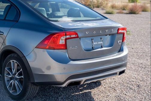 2017 Volvo S60 Cross Country T5