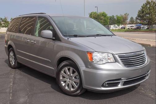 2015 Chrysler Town & Country Touring