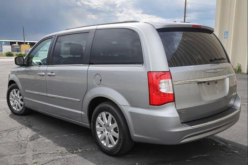 2015 Chrysler Town & Country Touring