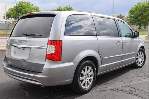 2015 Chrysler Town & Country Touring