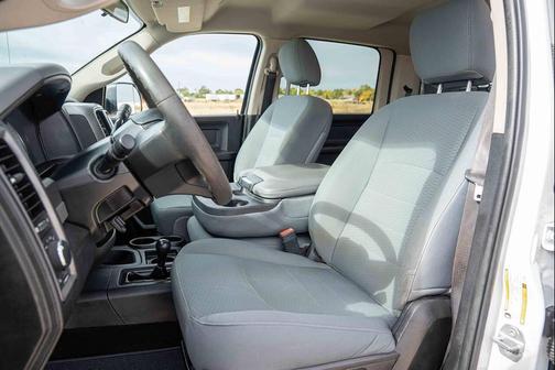2018 RAM 3500 Tradesman Crew Cab 4x4 8' Box