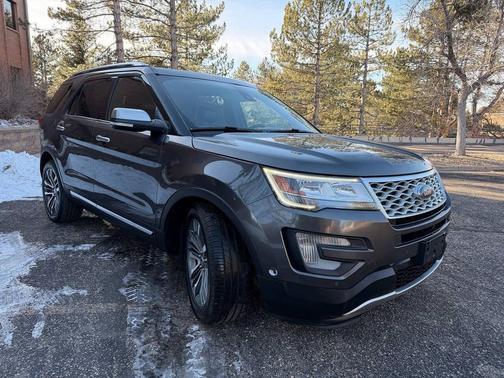 2017 Ford Explorer Platinum