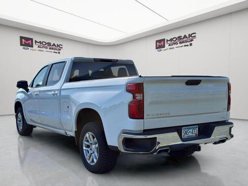 Summit White 2023 Chevrolet Silverado 1500 LT