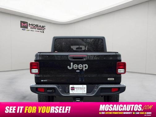 Black Clearcoat 2021 Jeep Gladiator Overland