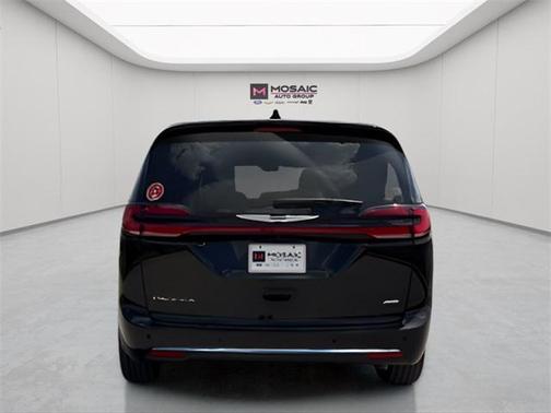 2025 Chrysler Pacifica L