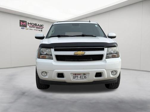 Summit White 2014 Chevrolet Suburban 1500 LT