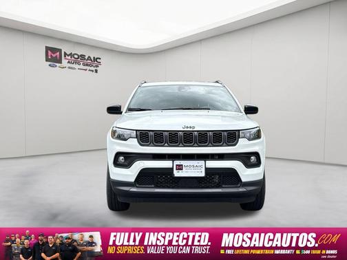 Bright White Clearcoat 2025 Jeep Compass Latitude