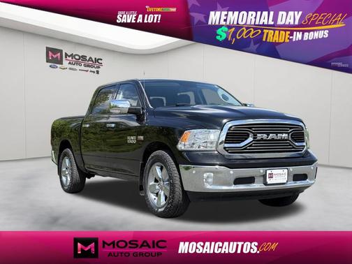 Brilliant Black Crystal Pearlcoat 2016 RAM 1500 Big Horn