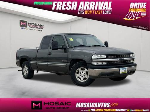 Medium Charcoal Gray Metallic 2001 Chevrolet Silverado 1500 LS Extended Cab