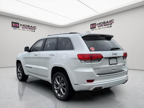 2020 Jeep Grand Cherokee Summit