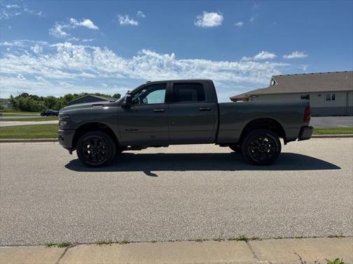 2025 RAM 2500 Big Horn Crew Cab 4x4 6'4' Box